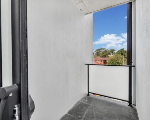 Best studio and apartment rental accommodation near the Sydney Airport and Positioned in the perfect location of Wolli Creek near the Brighton Beaches and Sydney CBD.